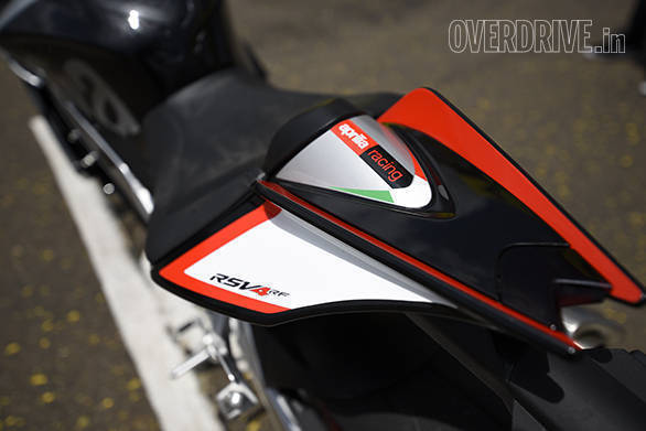 Aprilia RSV4 RF (3)