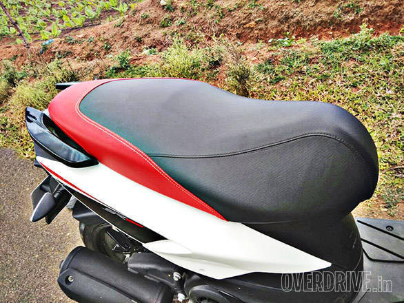 Aprilia SR 150 (14)