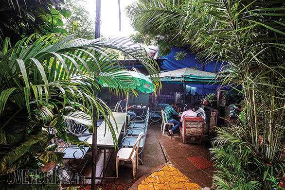 Discovering hang-outs in Pune with the Tata Tiago Tata Tiago Advertorial (8)