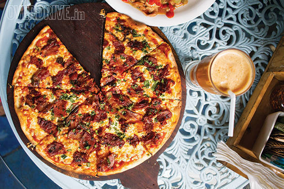 Discovering hang-outs in Pune with the Tata Tiago Tata Tiago Advertorial (9)