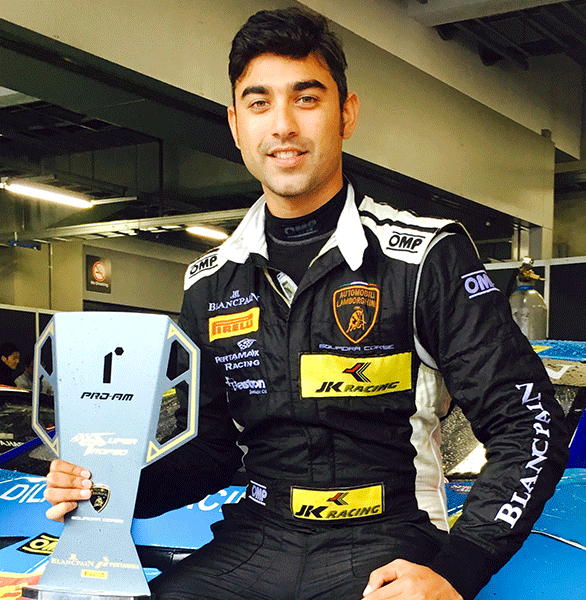 2016 Lamborghini Blancpain Super Trofeo: Podium for Ebrahim at Fuji Armaan-Ebrahim-with-trophy-(Fuji,-Sept-18)
