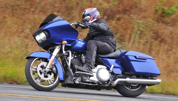 Harley-Davidson Road Glide (2)