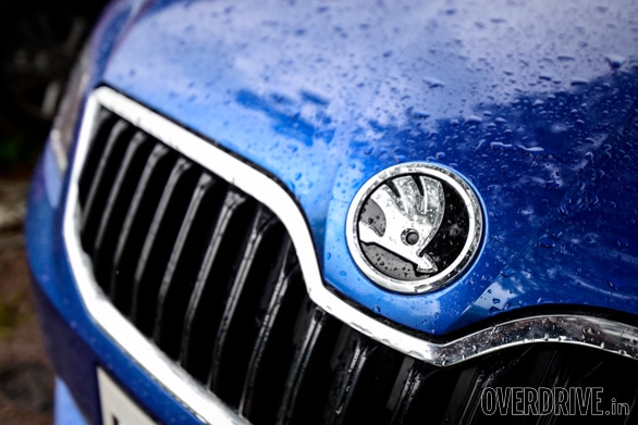 Hyundai Elantra Skoda Octavia Chevrolet Cruze (48)