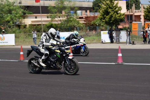2016 JK Tyre Vroom: Joel Joseph wins pro stock open class Daredevils locked in a fierce battle for supremacy during the JK Tyre Vroom 2016, held at the Jakkur Aerodrome, Bengaluru on October 16, 2016