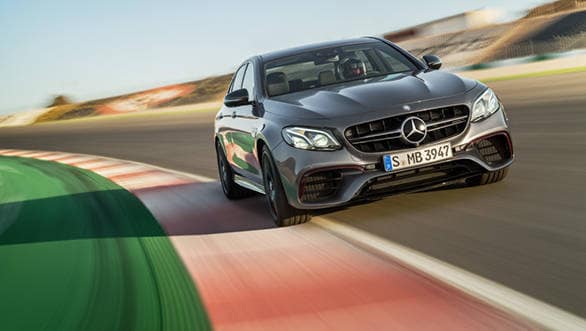 Mercedes-AMG E 63 S 4MATIC+, Außenaufnahme ;Kraftstoffverbrauch kombiniert: 9,2  8,9l/100 km; CO2-Emissionen kombiniert: 209 - 203 g/km Mercedes-AMG E 63 S 4MATIC+, outdoor shot; Fuel consumption combined: 9,2  8,9 l/100 km; Combined CO2 emissions: 209 - 203 g/km