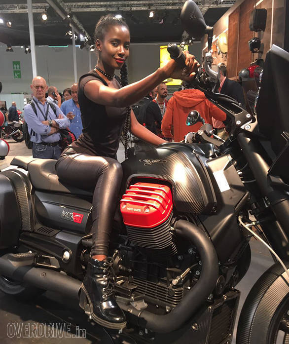 Blacks, carbon fibre and a cylinder head cover that is painted in the brightest shade of red you will ever find - enough character for ya?