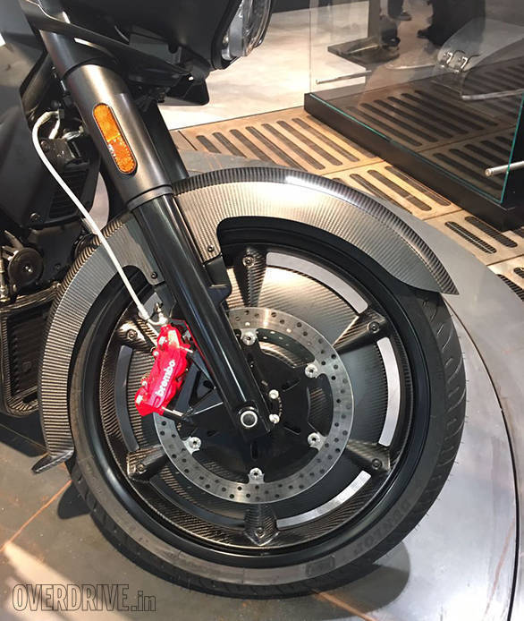 Carbon fibre seems to be the material of choice in the MGX-12 and there seems to be no shortage of it