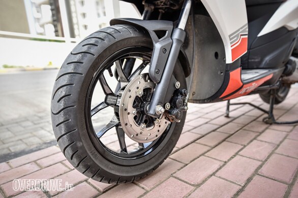 Suzuki Gixxer 150 vs Aprilia SR 150 (26)