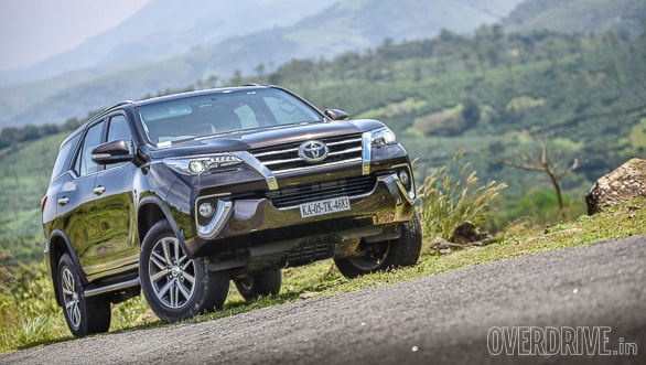 Image gallery: 2016 Toyota Fortuner review 2016 Toyota Fortuner (70)