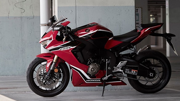 Honda CBR 1000RR Fireblade (5)