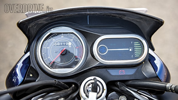 Hero Achiever 150 vs Bajaj V15 vs Honda CB Unicorn (11)