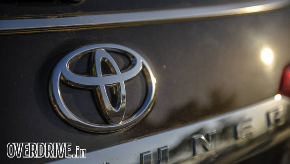 Toyota fortuner 2016-50 (23)