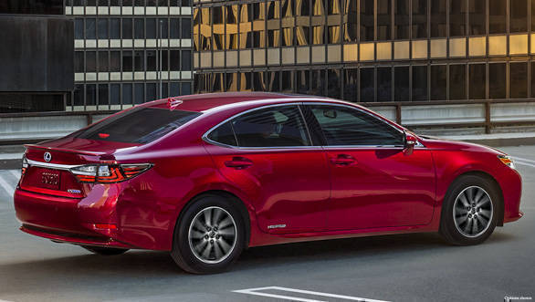Lexus ES 300h (2)