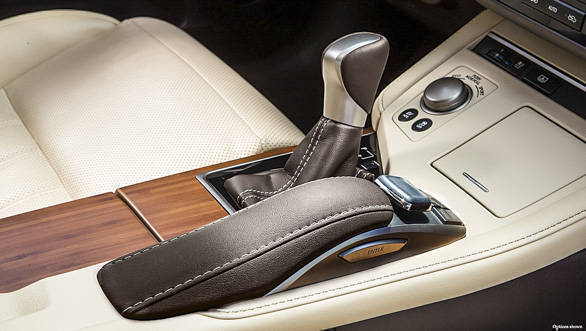 Lexus ES 300h (5)