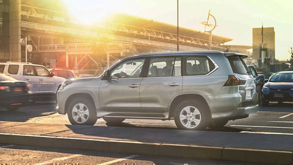 Lexus LX 450d (9)