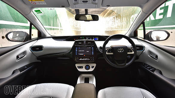 2017 Toyota Prius (10)