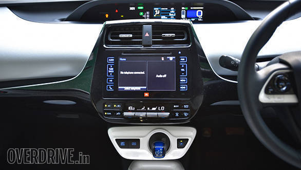 2017 Toyota Prius (11)