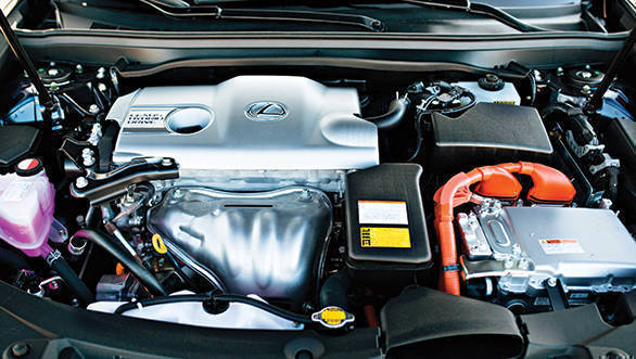 Lexus ES 300h (3)