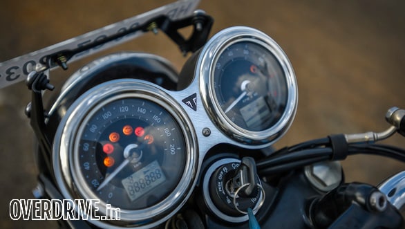 Triumph Bonneville T100 (30)