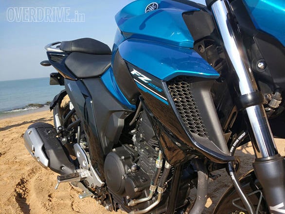 Yamaha FZ25 (10)