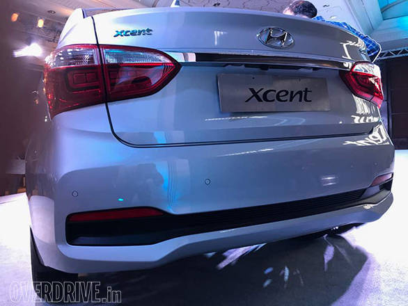 2017 Hyundai Xcent facelift launched in India at Rs 5.38 lakh 2017 Hyundai Xcent launch
