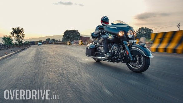 2017 Indian Chieftain Dark Horse Action