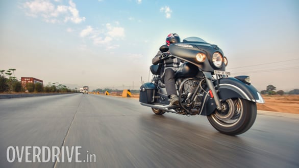 2017 Indian Chieftain Dark Horse Action