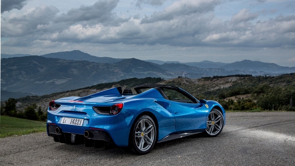 Ferrari 488 Spider (7)