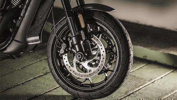 Harley Davidson Street Rod images (1)