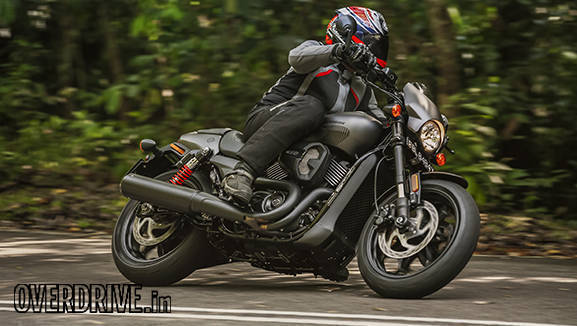 Harley Davidson Street Rod pictures (6)