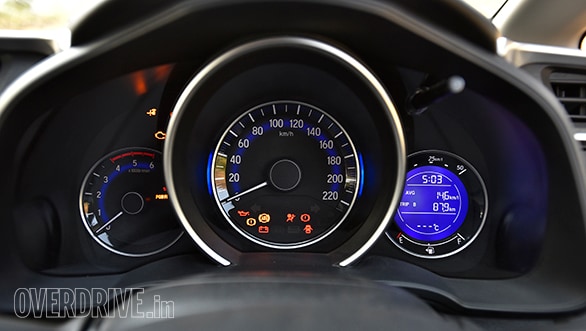 Honda WR-V vs Maruti Suzuki Vitara Brezza vs Hyundai i20 Active (37)