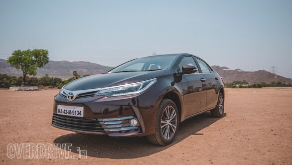 Toyota Corolla vs Hyundai Elantra (71)