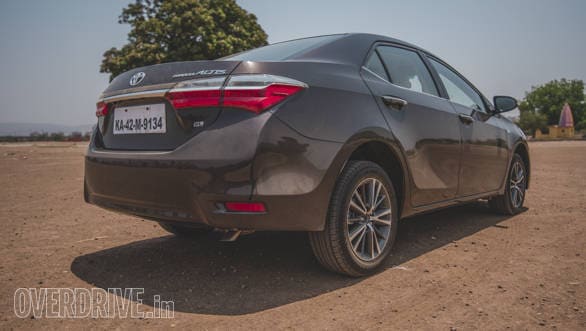 Toyota Corolla vs Hyundai Elantra (76)