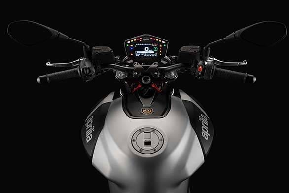 2017 Aprilia Shiver 900 (1)