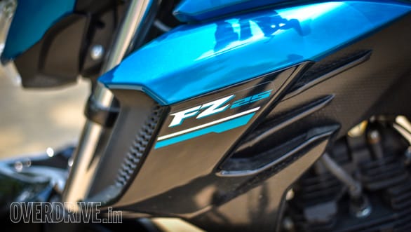 2017 Yamaha FZ25 road test review 2017 Yamaha FZ25 (10)
