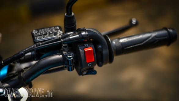 2017 Yamaha FZ25 road test review 2017 Yamaha FZ25 (43)