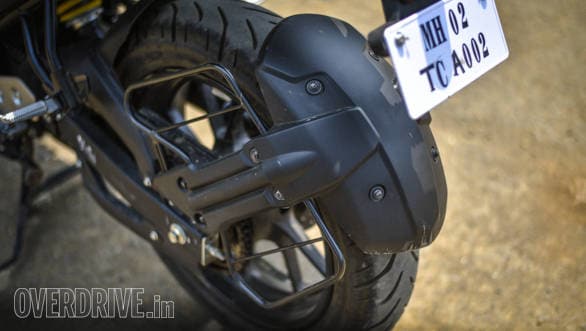 2017 Yamaha FZ25 road test review 2017 Yamaha FZ25 (50)