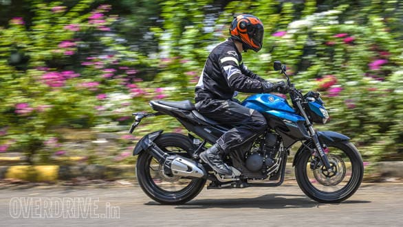 2017 Yamaha FZ25 road test review 2017 Yamaha FZ25 (59)