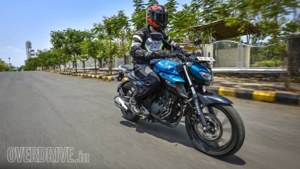 2017 Yamaha FZ25 road test review 2017 Yamaha FZ25 (62)