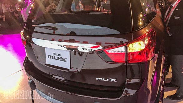 Isuzu MUX 2017 Details (11)