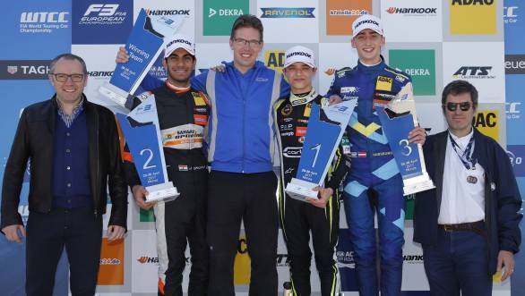(L to R) Jehan Daruvala (IND), Carlin , Lando Norris (GBR), Carlin and Ferdinand Habsburg (AUT), Carlin