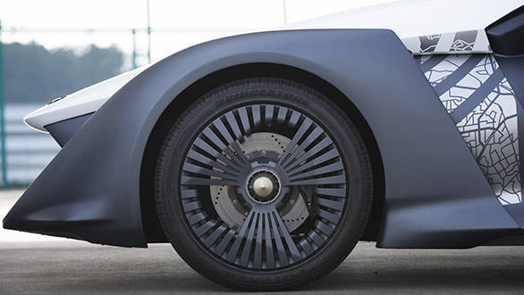 Experience: Nissan future mobility concepts Nissan Intelligent Power_LEAF NISMO RC3-6