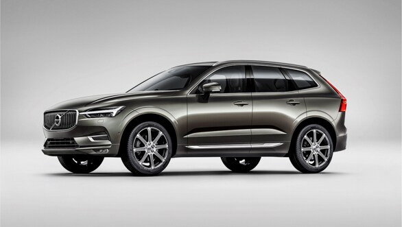 The new Volvo XC60 front 3/4 Studio