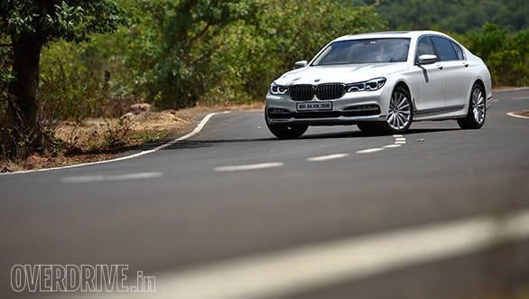 2017 BMW 740Li (25)