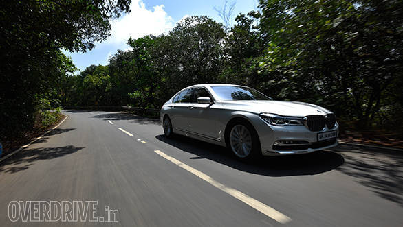 2017 BMW 740Li (28)