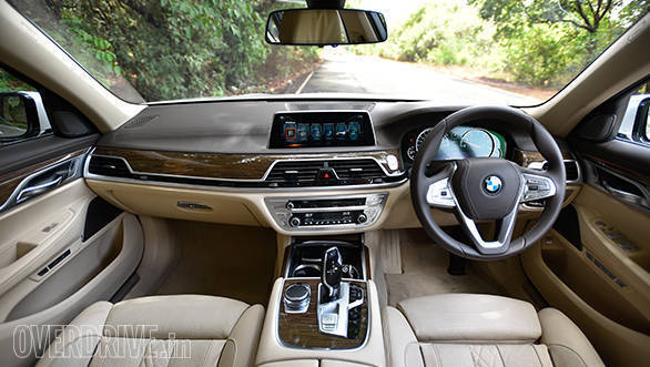 2017 BMW 740Li (8)
