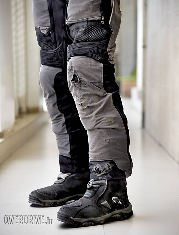 Dainese D-Explorer Gore-Tex Pants  (2)