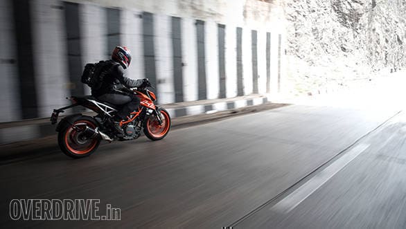 KTM 390 Duke 2017 (4)