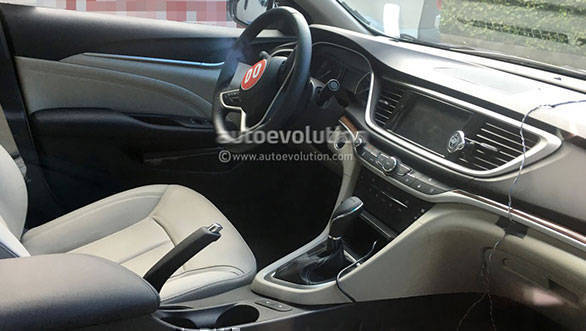 Spied: 2018 Buick Excelle GT caught testing 2018-buick-excelle-gt-facelift-4