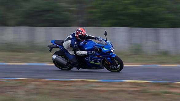 Suzuki-GSx-R1000-4
